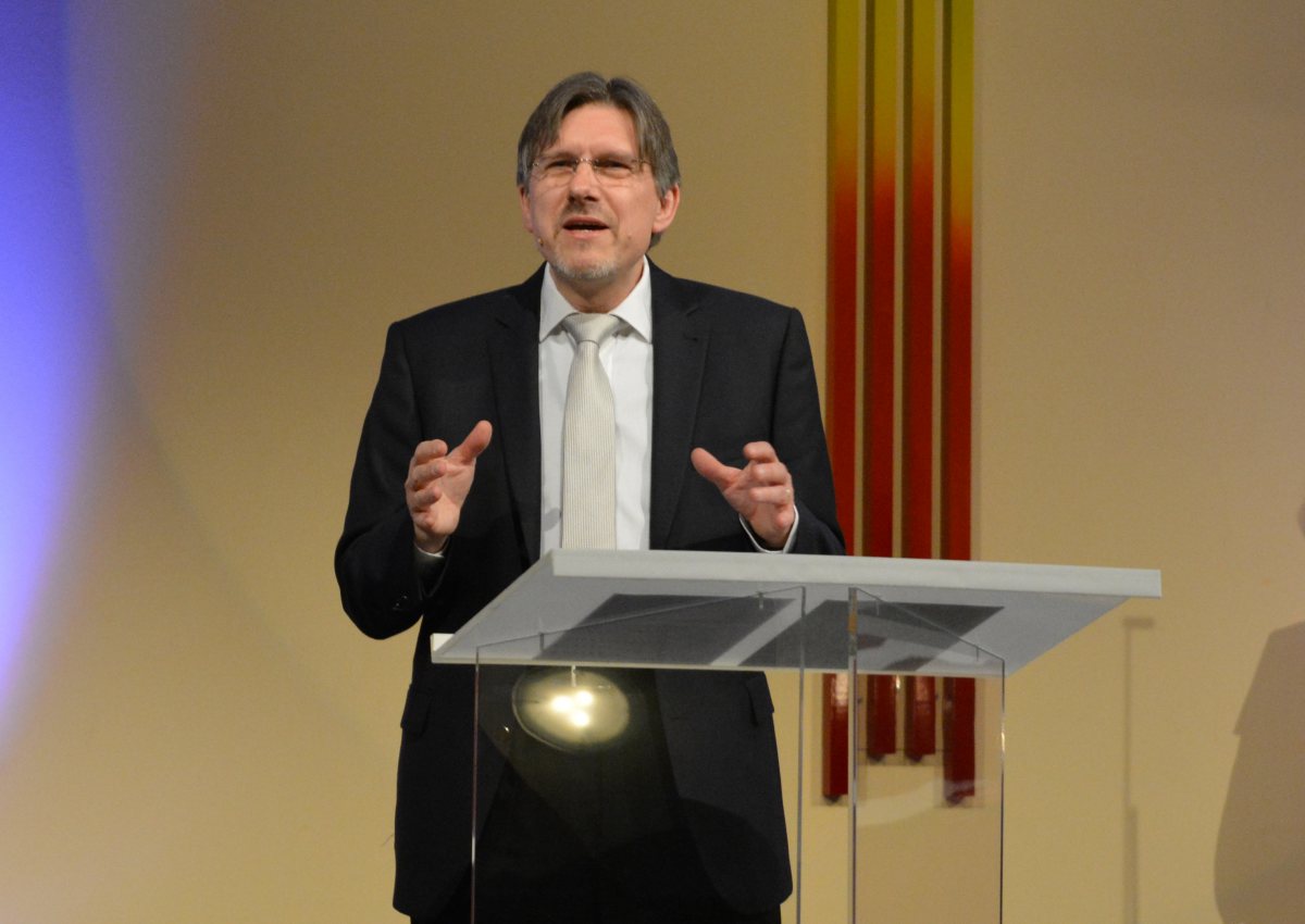 9:30 Uhr Gottesdienst per Livestream - 11:00 Uhr Präsenzgottesdienst